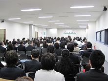 発表会会場バック.jpg