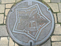 manhole_cover_3.jpg